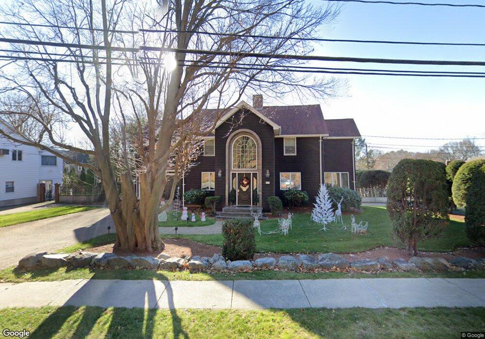 344 Beaver St, Waltham, MA 02452 - photo 1