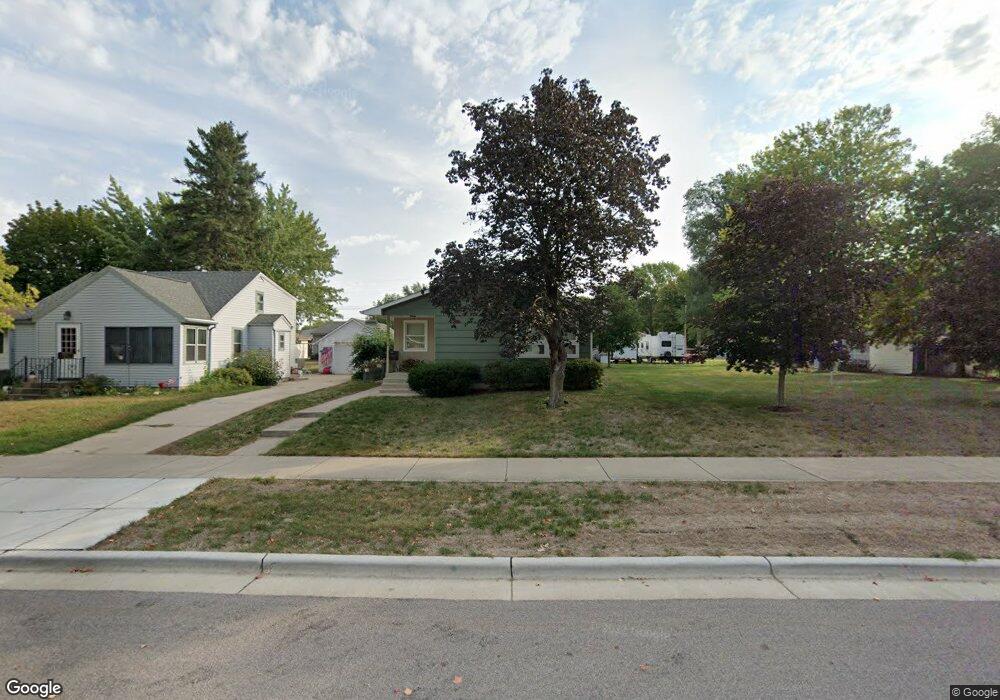 1122 N Jefferson St, New Ulm, MN 56073 - photo 1