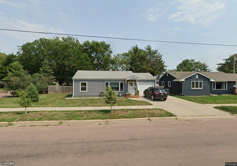 118 N Foster St, Mitchell, SD 57301 - photo 1
