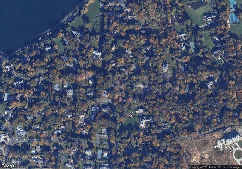 150 Red Spring Ln, Glen Cove, NY 11542 - photo 1