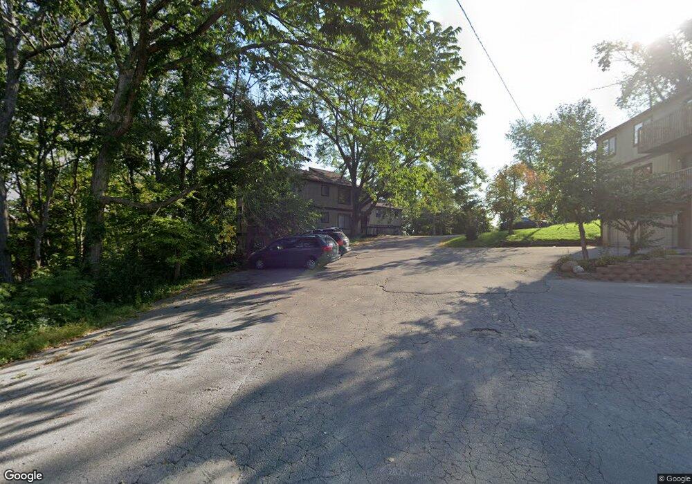 1429 Edgewood Rd NW, Cedar Rapids, IA 52405 - photo 1