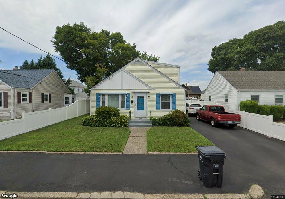 246 Pullen Ave, Pawtucket, RI 02861 - photo 1