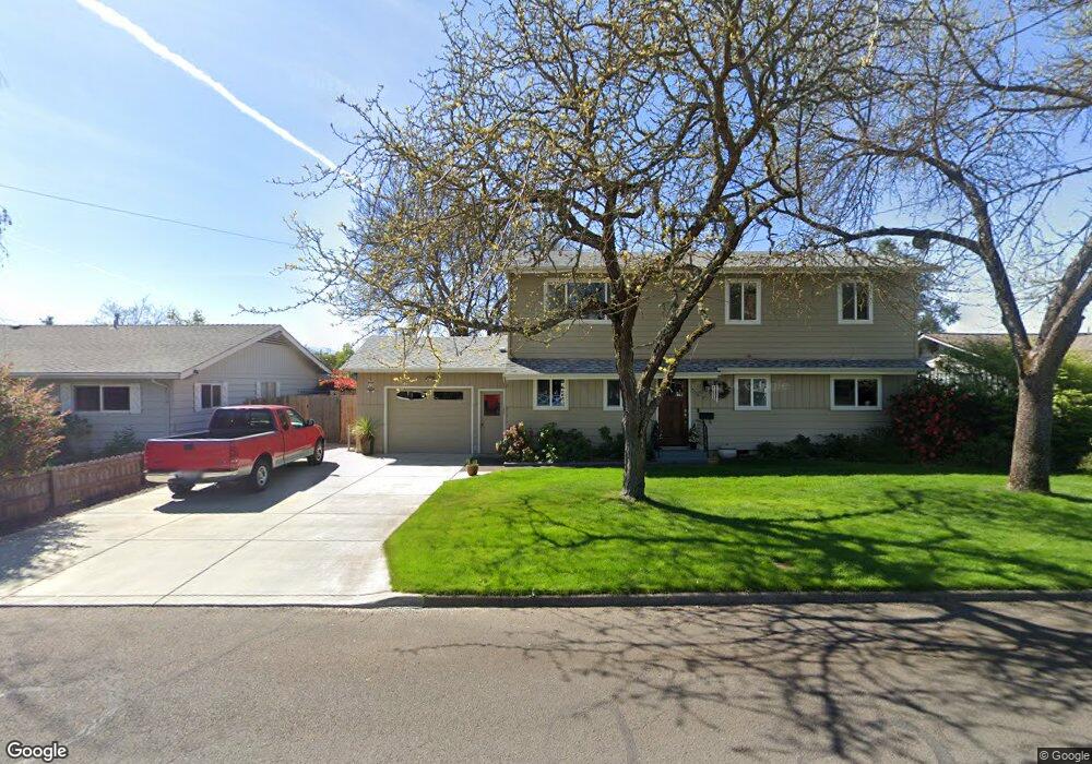 104 Kings Way, Central Point, OR 97502 - photo 1