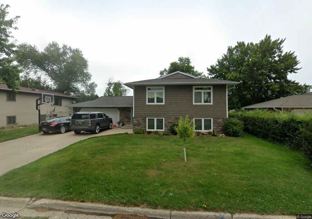 404 10th St SW, Jamestown, ND 58401 - photo 1