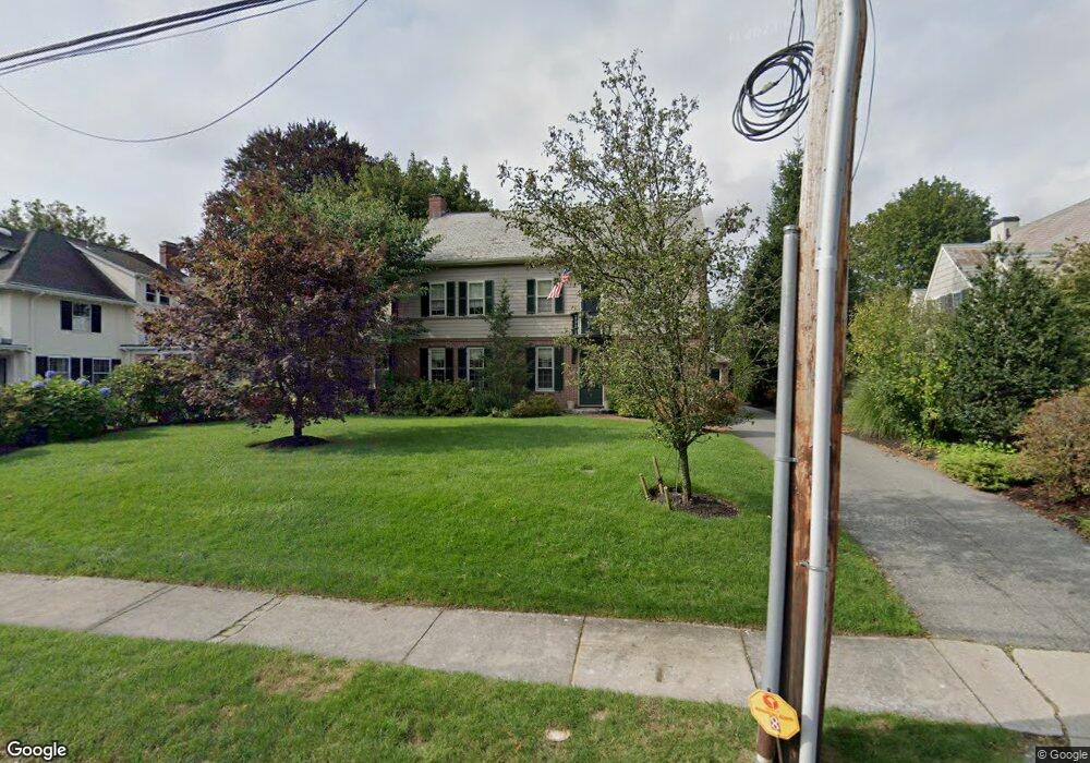 8 Yale St unit 8, Winchester, MA 01890 - photo 1