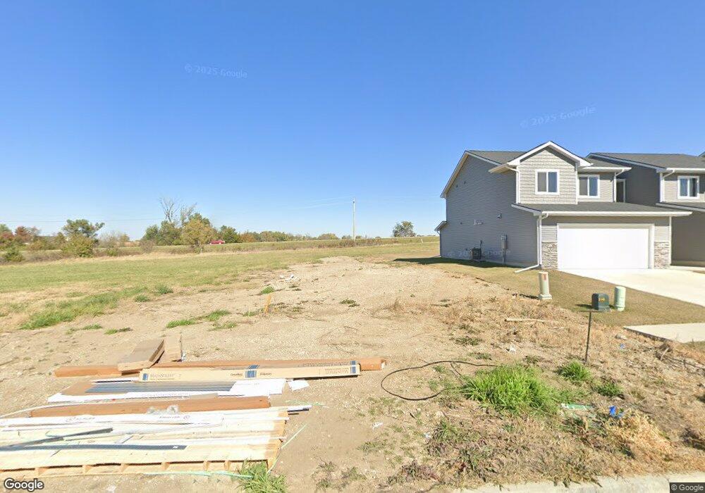 5135 Ella Ivy Ct, van Meter, IA 50261 - photo 1