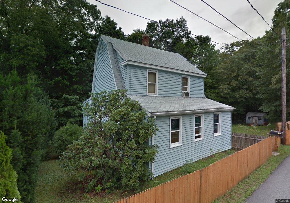 14 Sylvester St, Willimantic, CT 06226 - photo 1