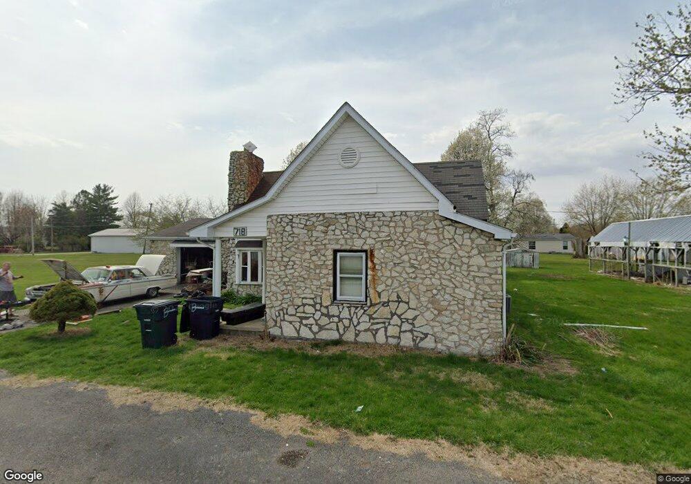 718 N Short 12th St, Elwood, IN 46036 - photo 1