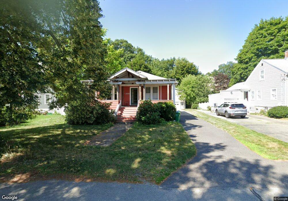 305 Albemarle Rd unit 2, Newtonville, MA 02460 - photo 1