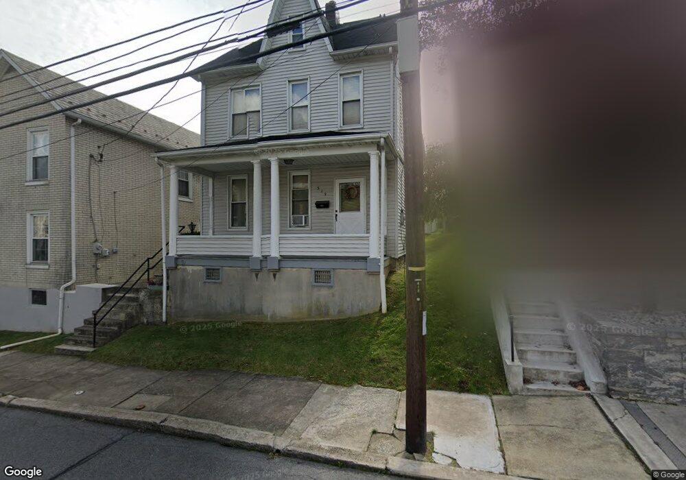 319 Mauch Chunk St, Nazareth, PA 18064 - photo 1