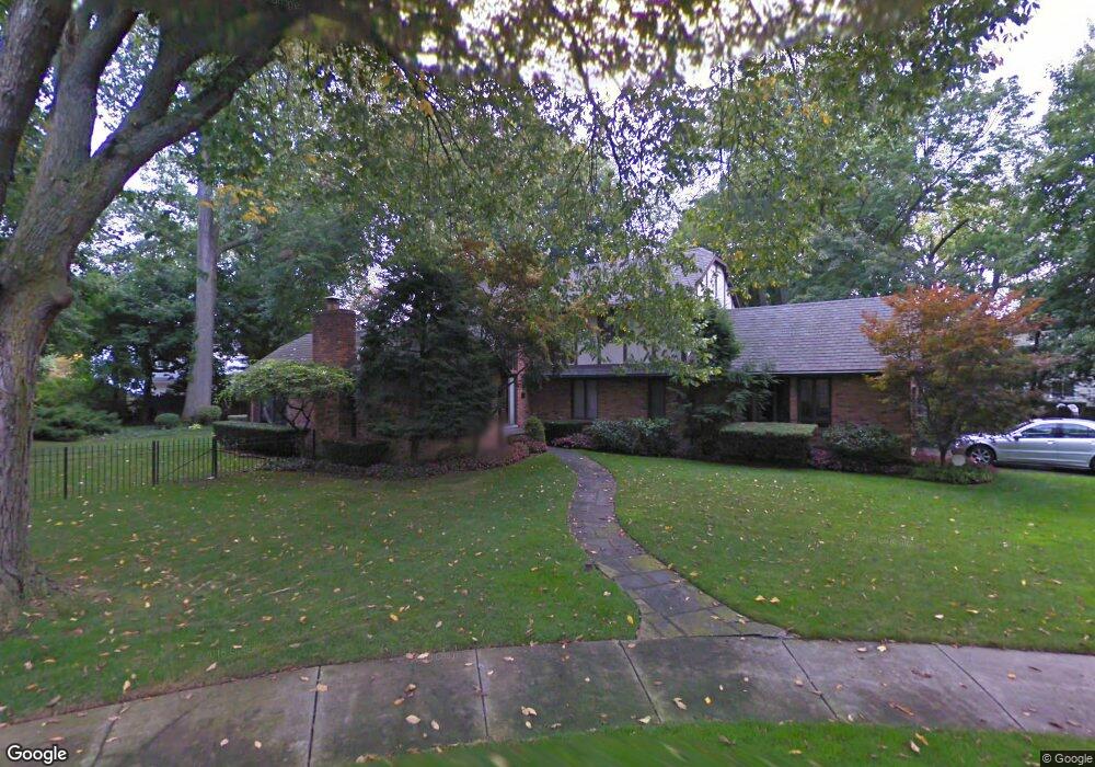 1030 Bishop Rd, Grosse Pointe Park, MI 48230 - photo 1