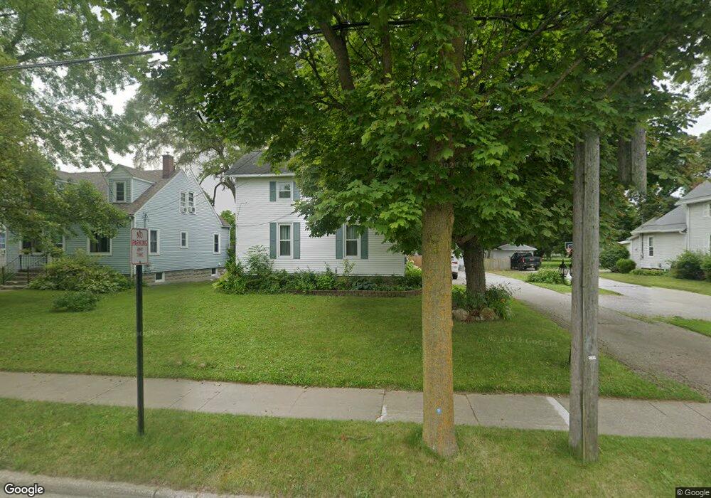 517 W Genesee St, Frankenmuth, MI 48734 - photo 1