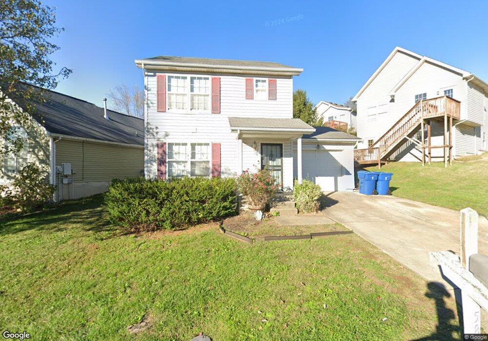 5819 Lake Erie Dr, Louisville, KY 40291 - photo 1