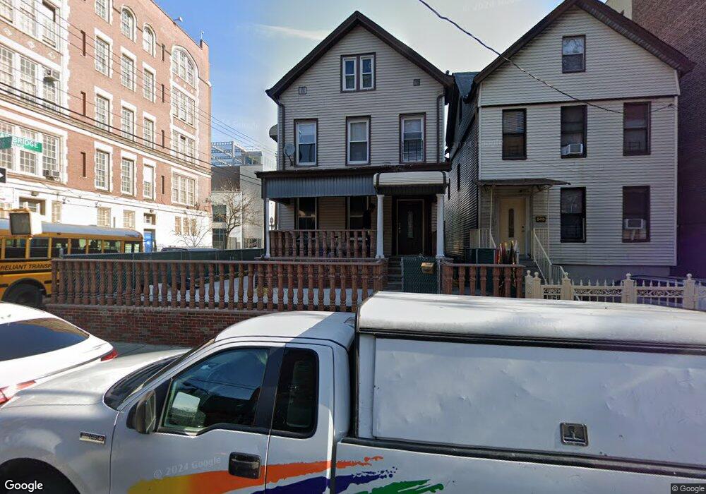 301 E 196th St, Bronx, NY 10458 - photo 1