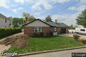 121 Sigsbee Ave, Albertson, NY 11507