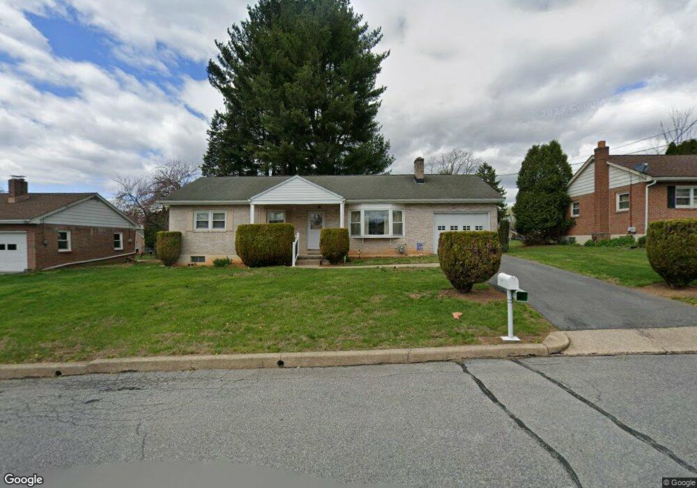 817 Birch St, Reading, PA 19605 - photo 1