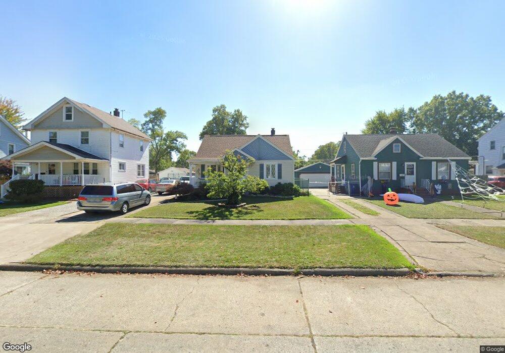 1760 E 34th St, Lorain, OH 44055 - photo 1