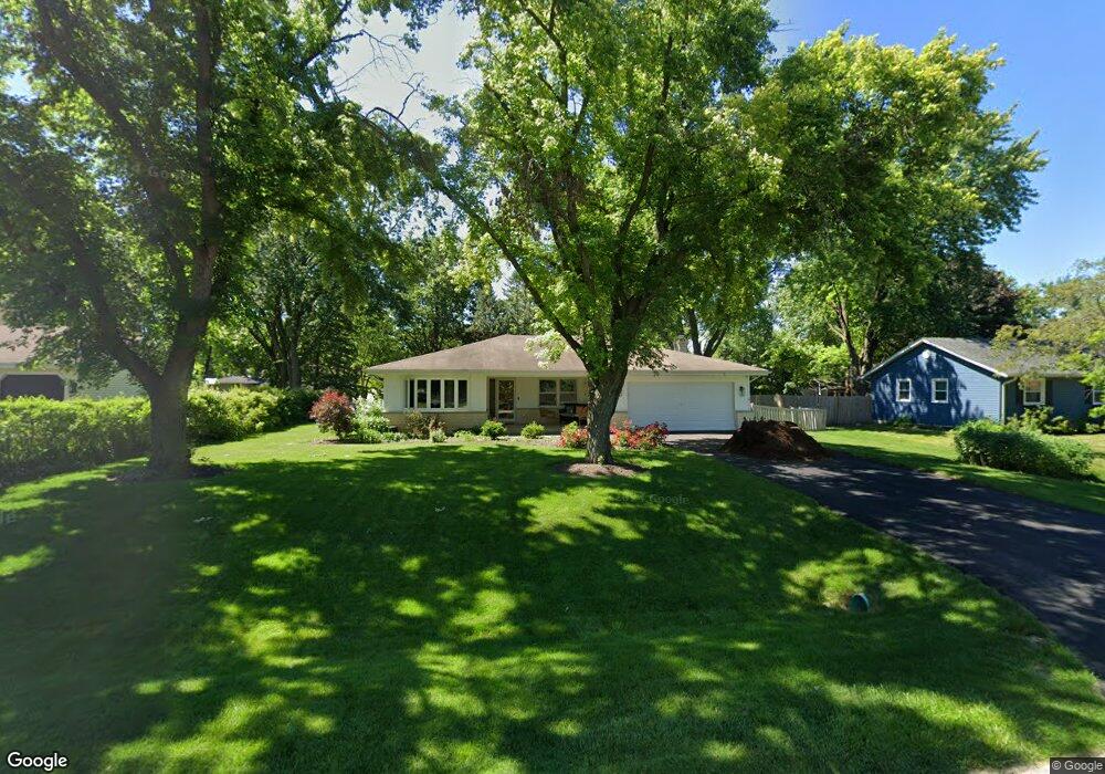 28W625 Douglas Rd, Naperville, IL 60564 - photo 1