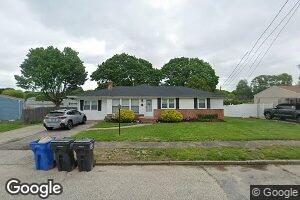 22 Red Robin Rd, Cranston, RI 02920