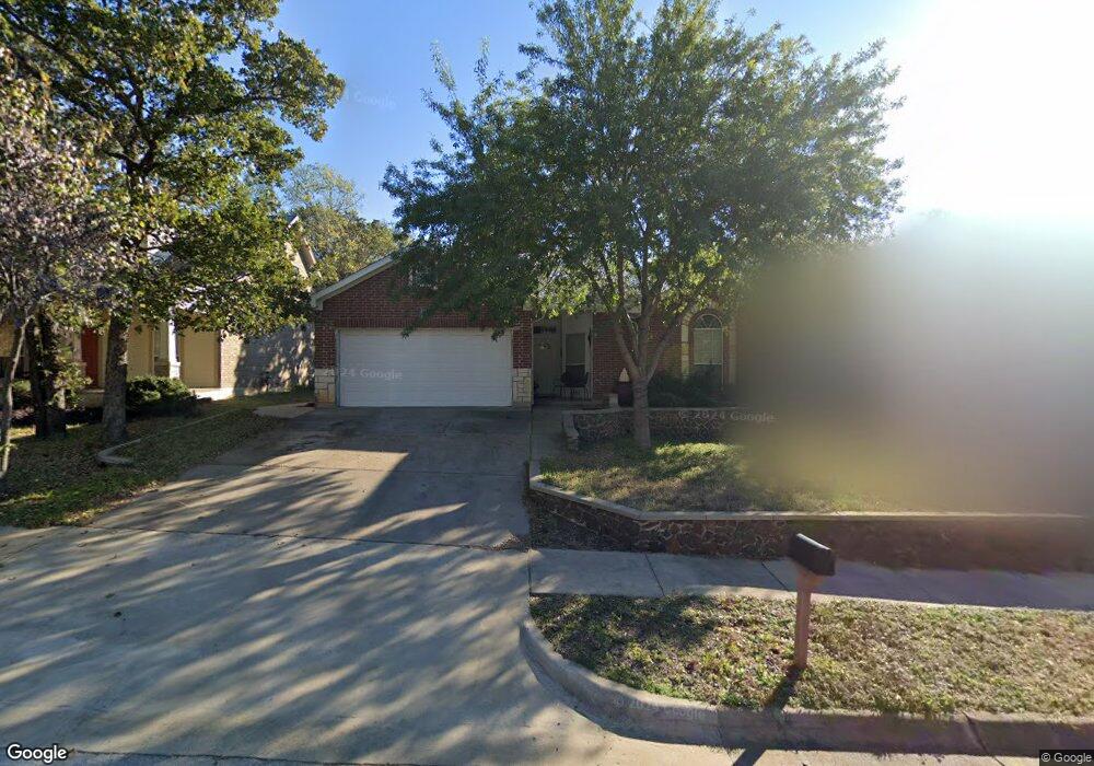 2013 Leslie St, Denton, TX 76205 - photo 1