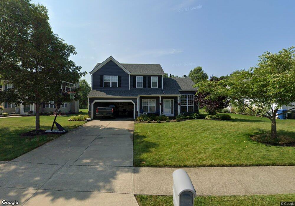 27017 Glenside Ln, Olmsted Falls, OH 44138 - photo 1