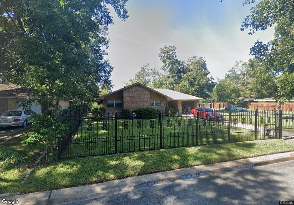10229 Royal Oaks Dr, Houston, TX 77016 - photo 1