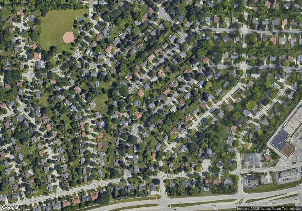 1930 Sunnyside Dr, Waukesha, WI 53186 - photo 1