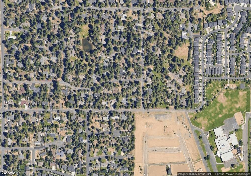 20443 Illahee Dr, Bend, OR 97702 - photo 1