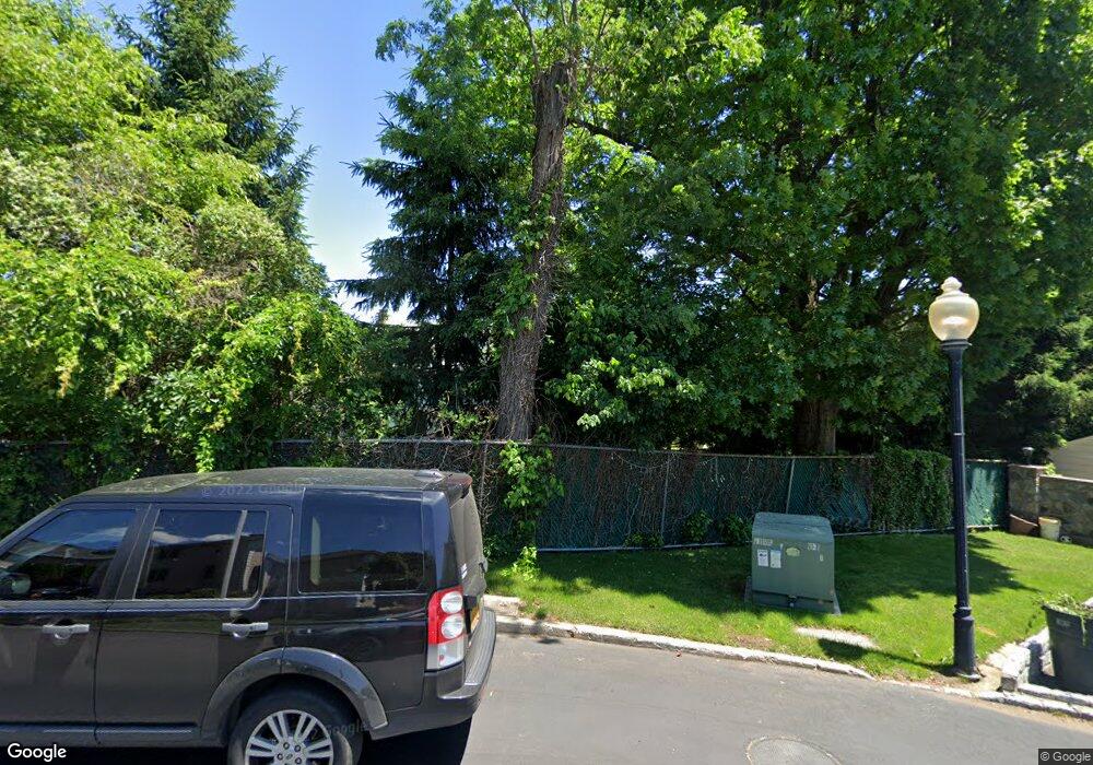 5 Romer Rd, Staten Island, NY 10304 - photo 1