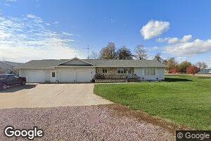 3185 Perkins Dr E, Hull, IA 51239