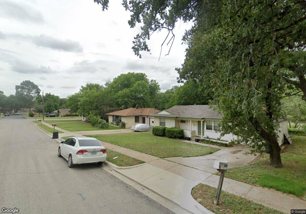 305 Myrtle Dr, Hurst, TX 76053 - photo 1