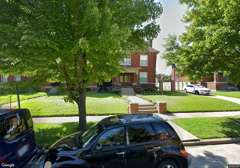 4520 Holly Ave, Saint Louis, MO 63115 - photo 1