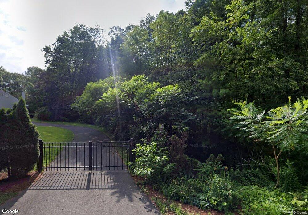 8 Shattuck Rd, Hadley, MA 01035 - photo 1