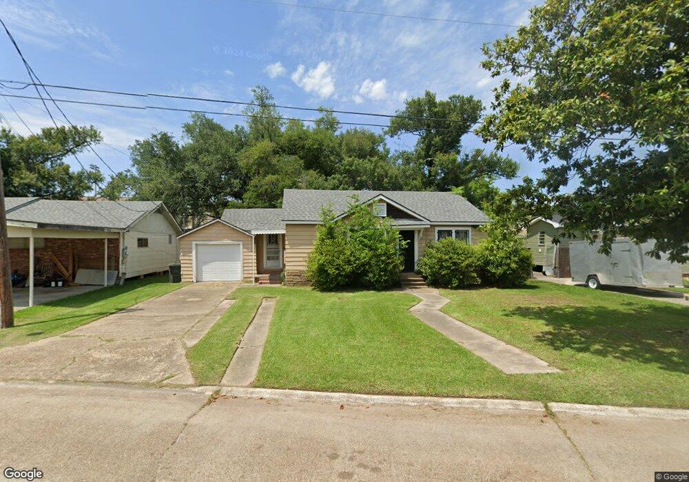 907 Camelia St, Lake Charles, LA 70607 - photo 1