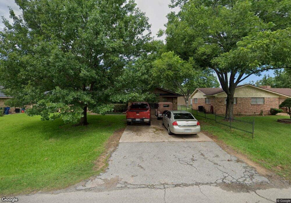 909 Deleon St, Denison, TX 75020 - photo 1