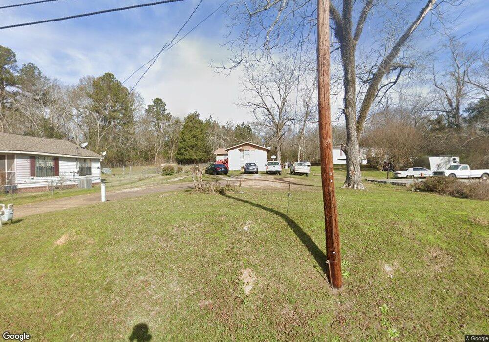 239 Saint Charles St, Hazlehurst, MS 39083 - photo 1