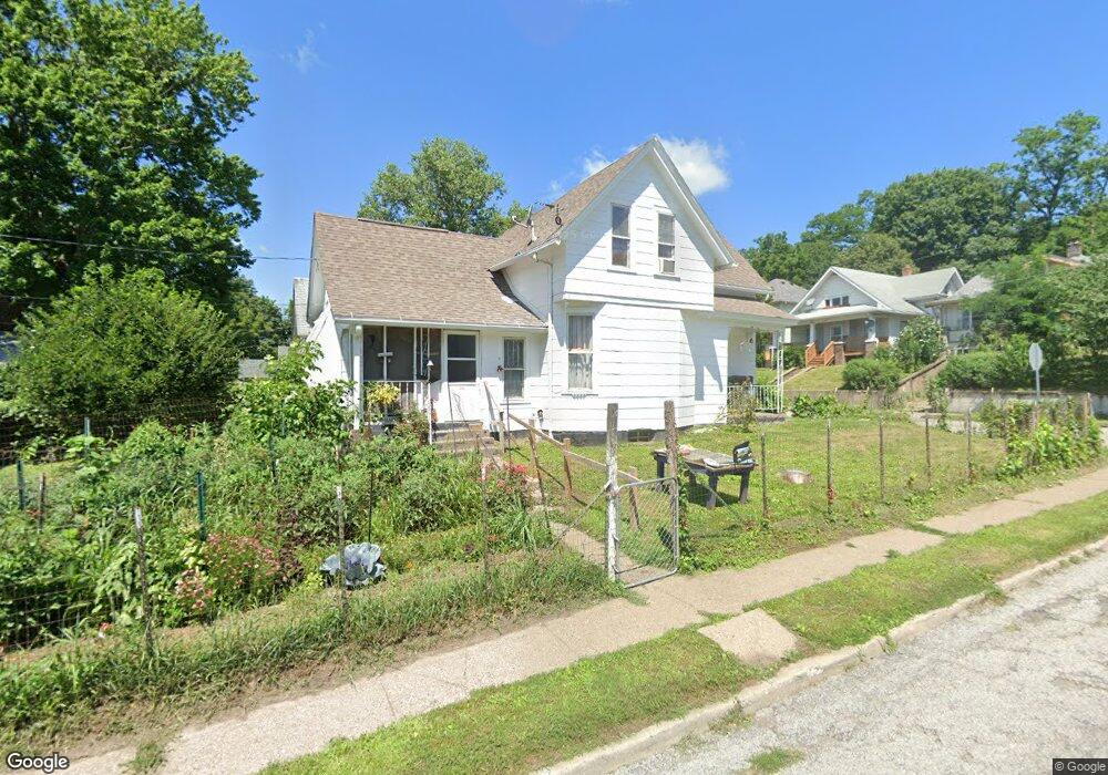 1701 W 9th St, Davenport, IA 52804 - photo 1