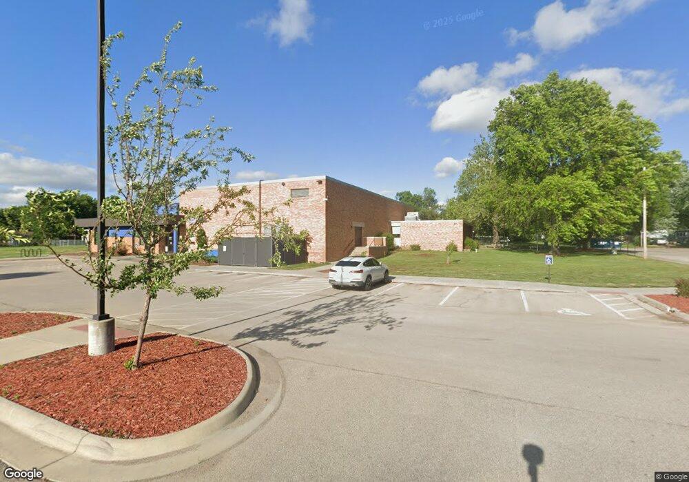 1600 SW 34th St, Topeka, KS 66611 - photo 1