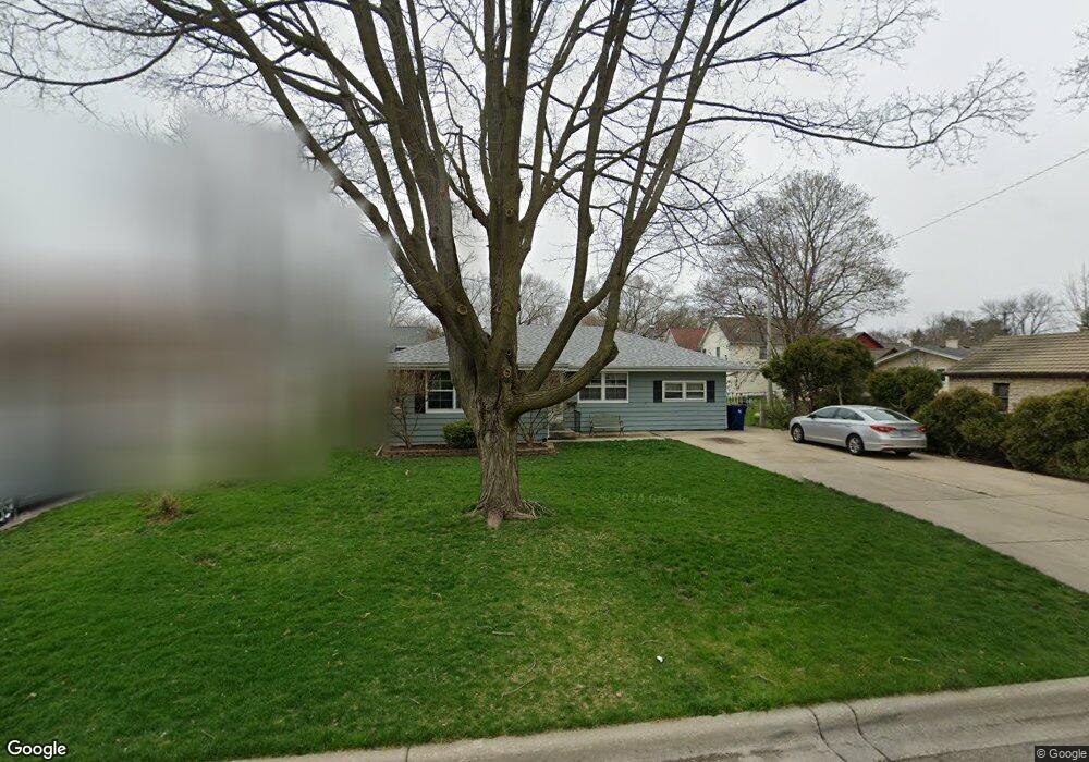 15 S Evanslawn Ave, Aurora, IL 60506 - photo 1