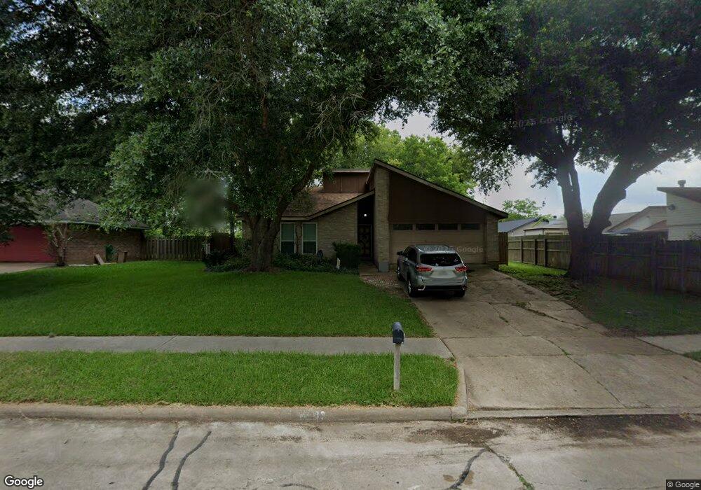 16615 Oxnard Ln, Friendswood, TX 77546 - photo 1