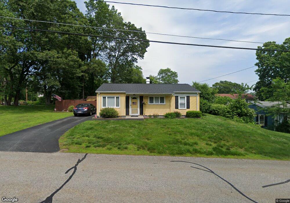 107 Laurie Ln, Lowell, MA 01854 - photo 1