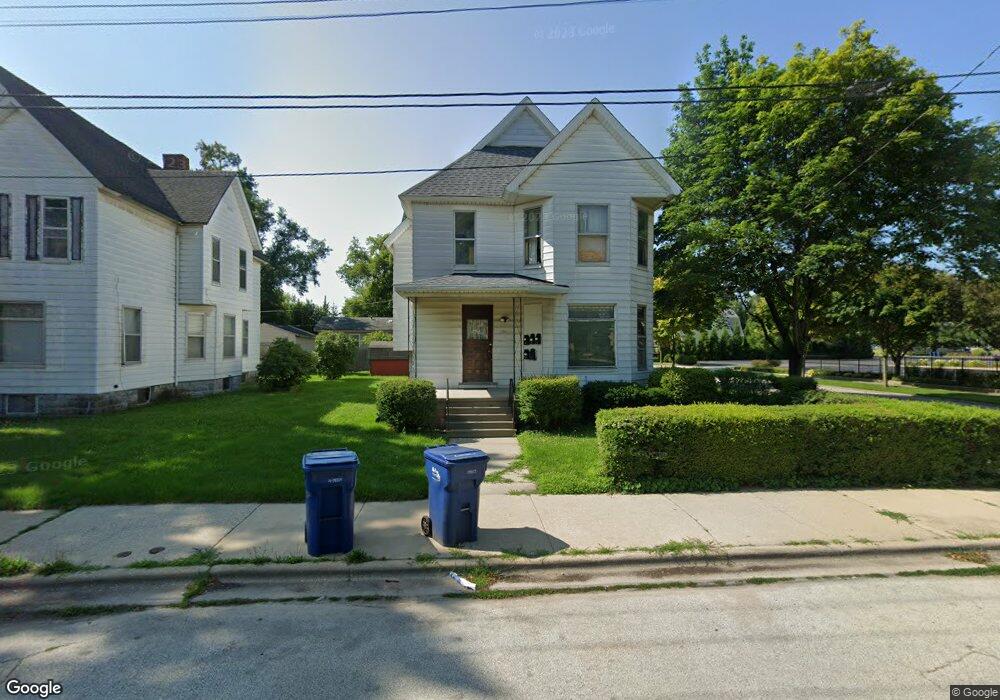 700 10th St, Bay City, MI 48708 - photo 1