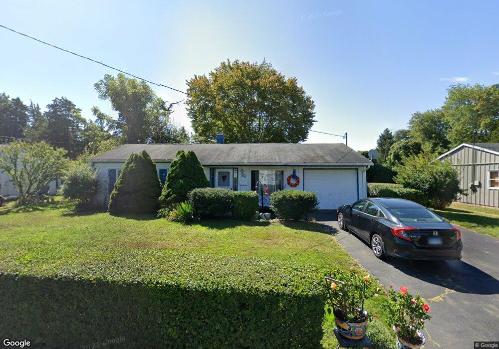 21 Sherman St, Old Saybrook, CT 06475 - photo 1