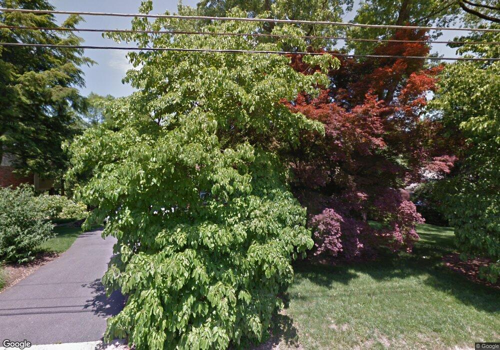 1042 Carper St, McLean, VA 22101 - photo 1