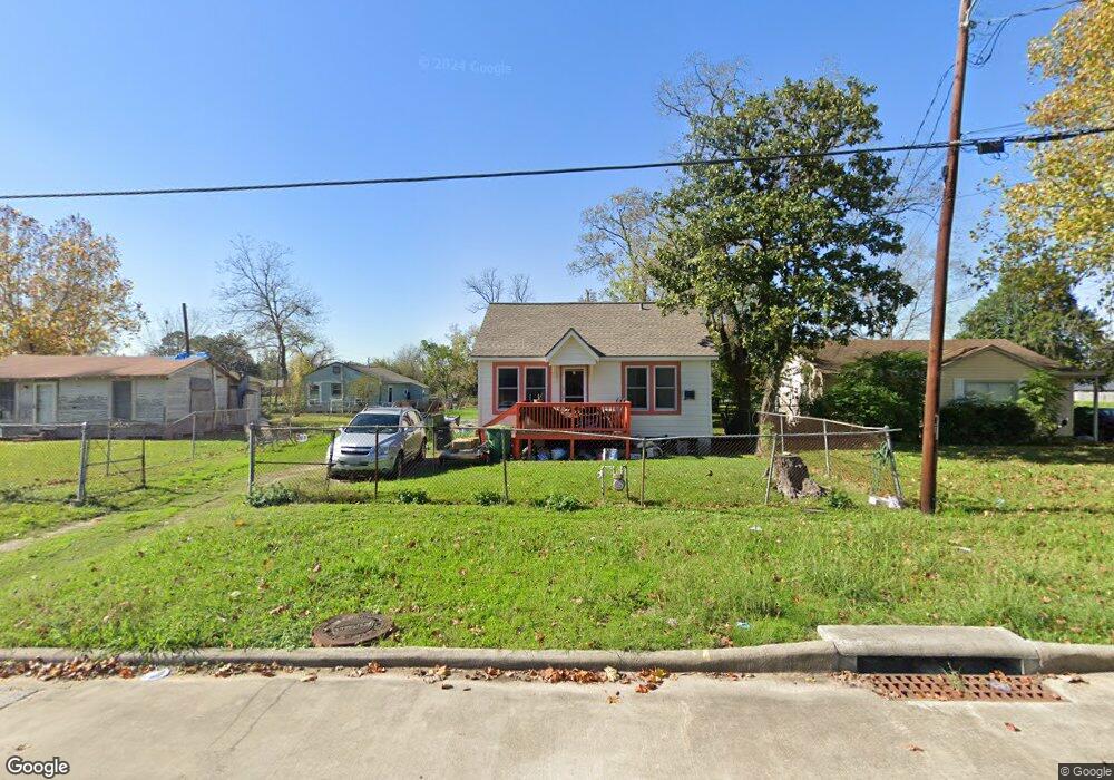 5003 Lavender St, Houston, TX 77026 - photo 1