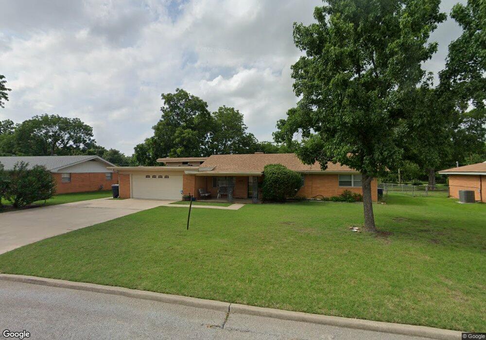 1113 N Meadow Dr, Ardmore, OK 73401 - photo 1