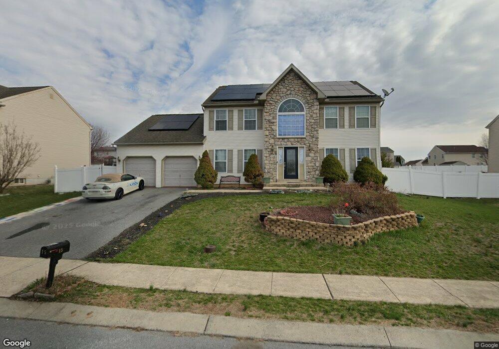 15 Versailles Ct, Reading, PA 19605 - photo 1
