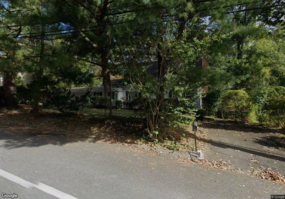 6513 Persimmon Tree Rd, Cabin John, MD 20818 - photo 1