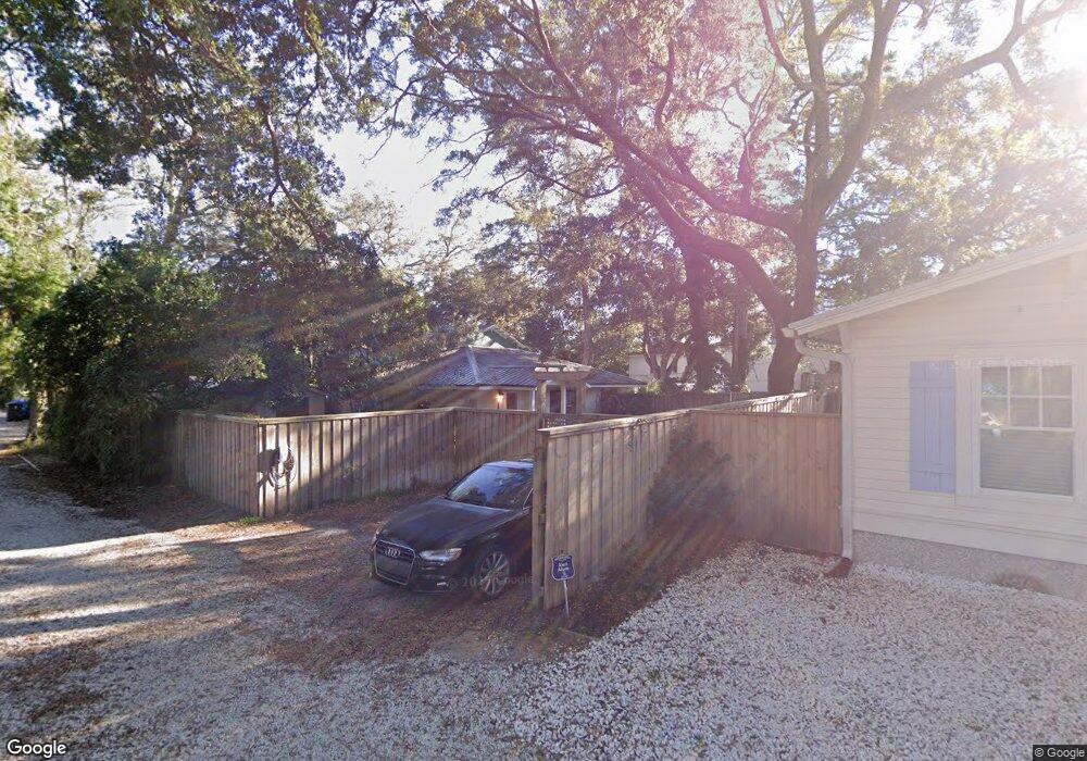 633 Magnolia Ave, Saint Simons Island, GA 31522 - photo 1