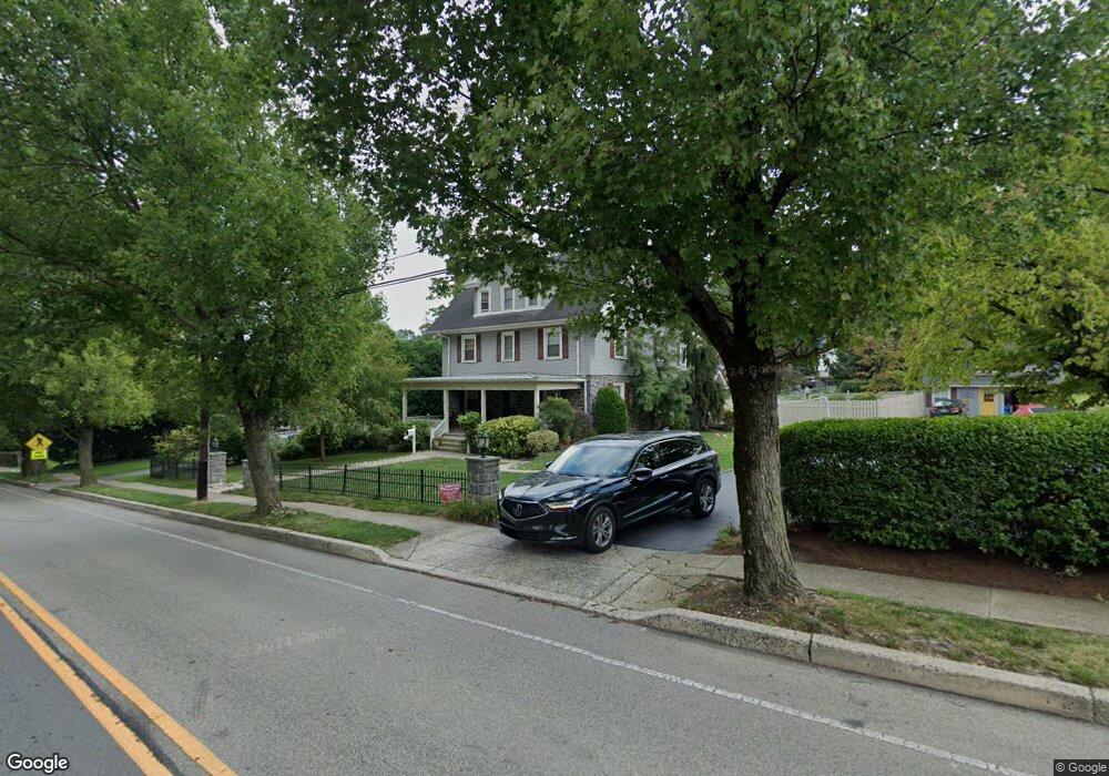 731 E Manoa Rd, Havertown, PA 19083 - photo 1